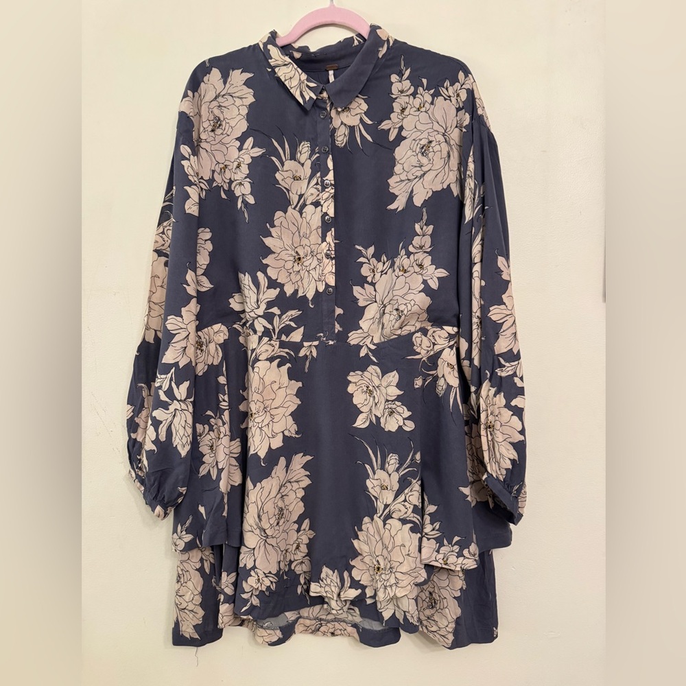 Free People Floral Gray and Beige Bell Sleeve Tiered Hem Dress Size M